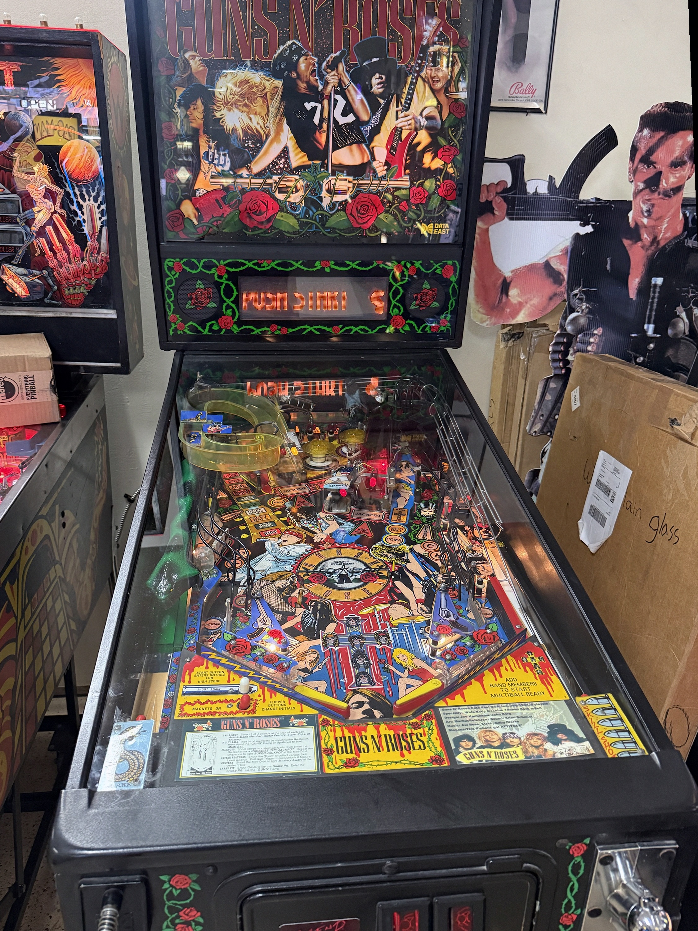 Data East Guns N' Roses Collector Pinball Machine
